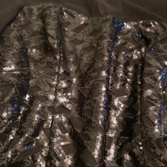 Gianni Bini Black sequin & sheer LBD - Picture 3 of 6